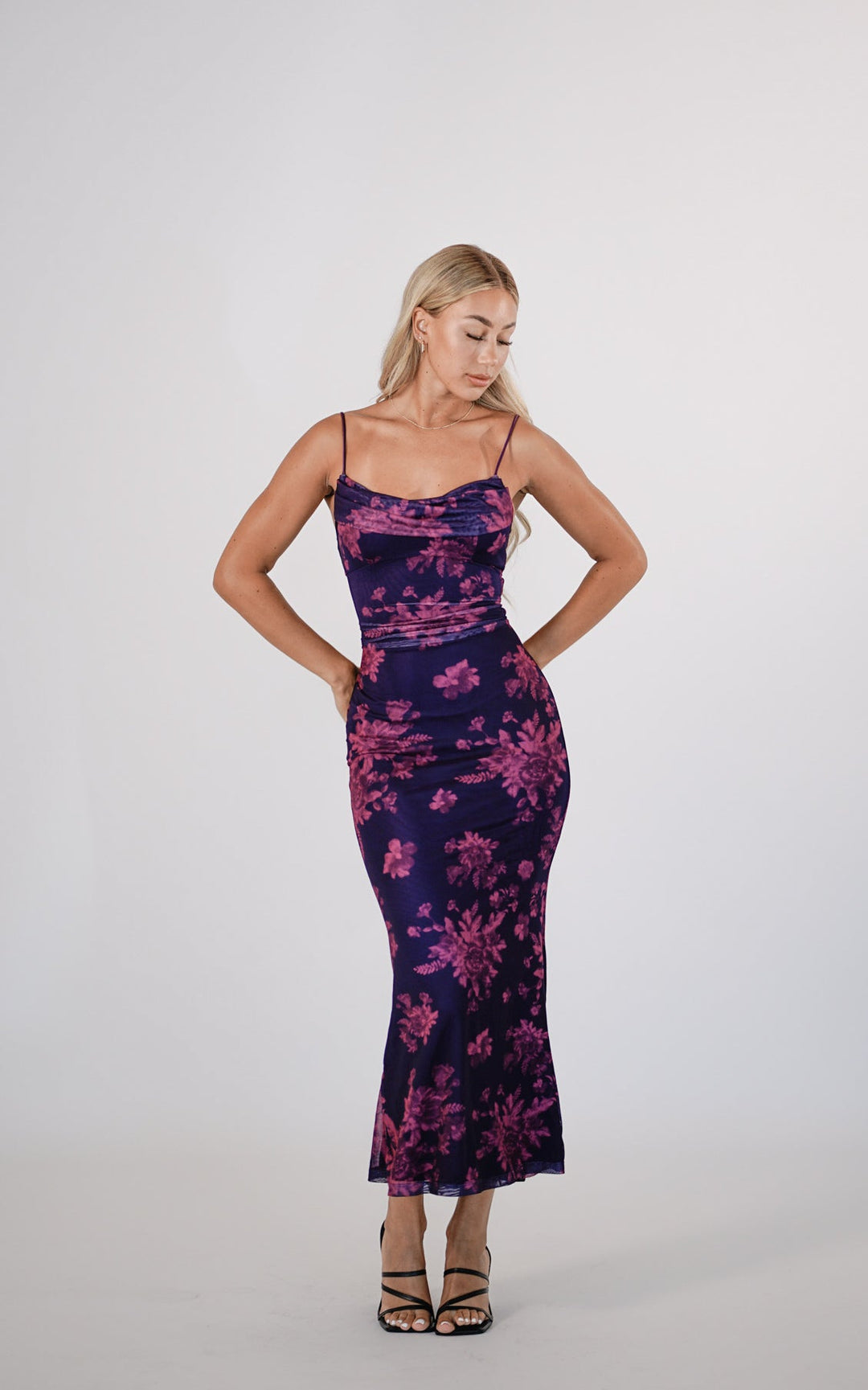 NUVOLINA Maxi Dress